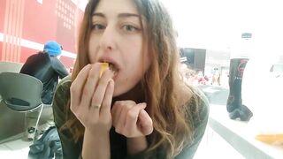 Kebabqueen public eating 2