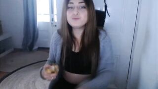 Kebabqueen Gray Beanie stream (McD's and ice cream)