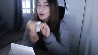 Kebabqueen Gray Beanie stream (McD's and ice cream)