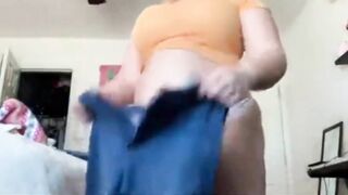 LMBB Trying on tight clothes